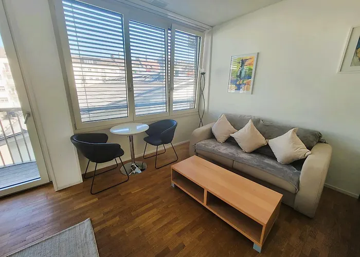 Apartment Modern With Balcony In Center A Hoh - Self Checkin Zurich