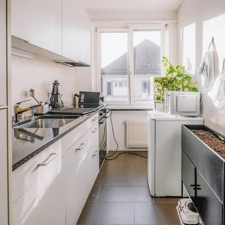 Modern Apartment With Balcony In Zurich Center A Hoh - Self Checkin Apartment Zurich
