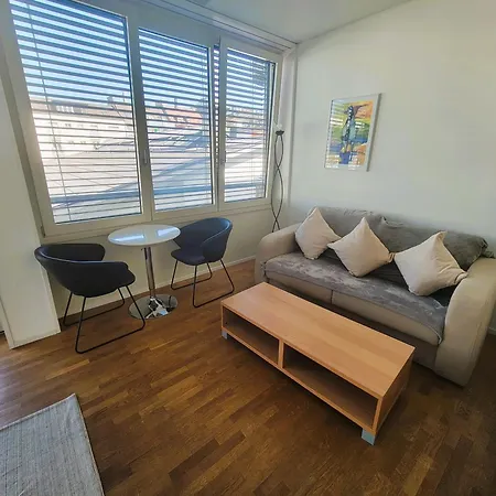 Modern With Balcony In Center A Hoh - Self Checkin Апартаменти *
